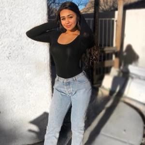 Meet your Posher, Monica